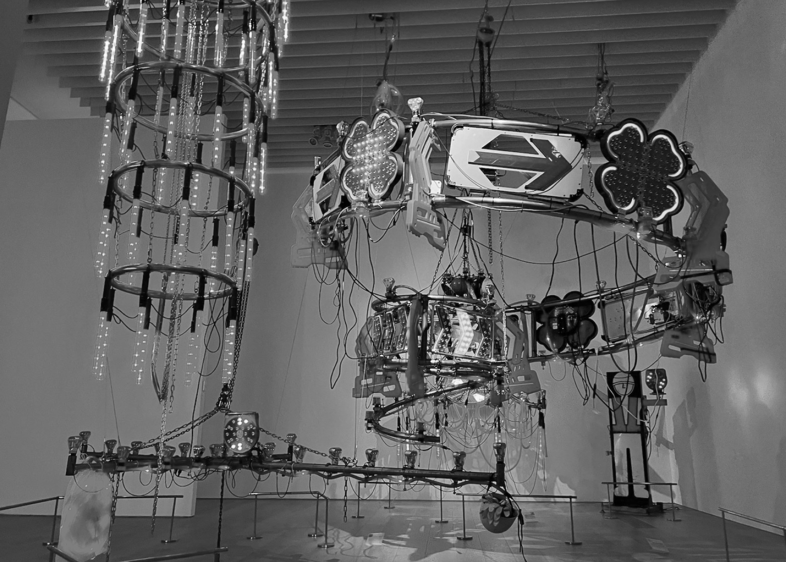 アート・デザイン・音楽 SAHEL THE AND OF THE ROAD アート・デザイン